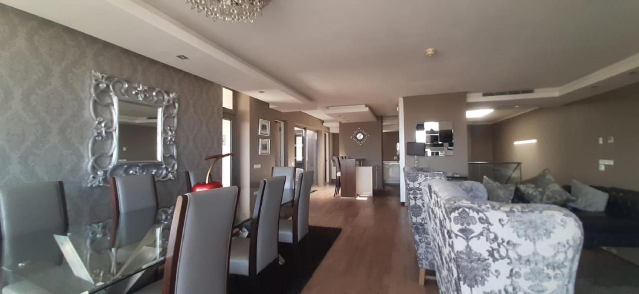 Aparthotel The Residences At Crystal Towers Cape Town