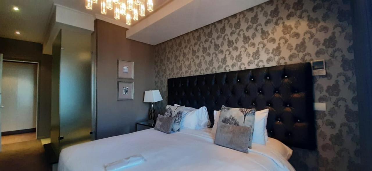 Aparthotel The Residences At Crystal Towers