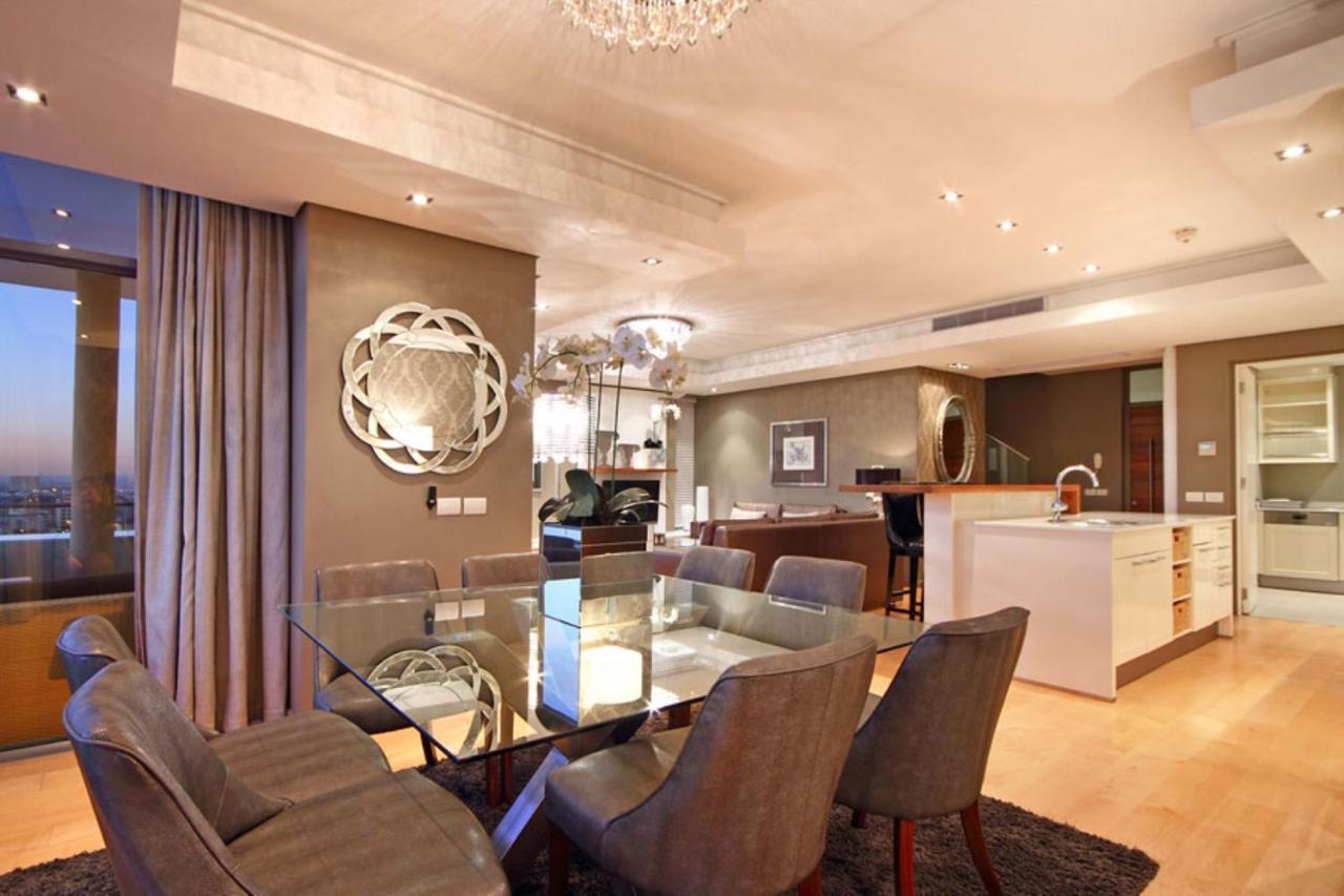 The Residences At Crystal Towers Aparthotel 4*