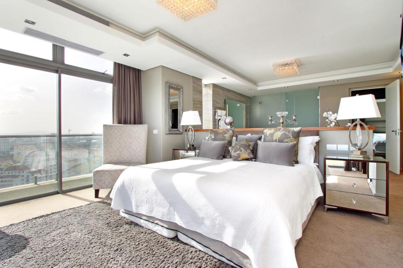 The Residences At Crystal Towers Aparthotel 4*