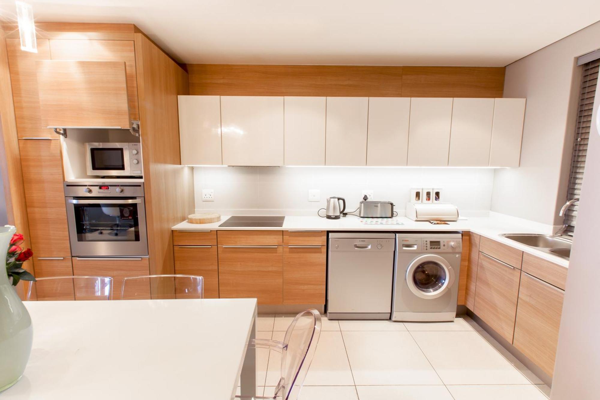 The Residences At Crystal Towers Aparthotel 4*